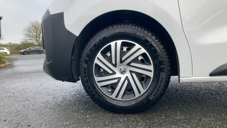 Vauxhall Vivaro L1 Diesel 1.5 Turbo D 120 Prime H1 Van